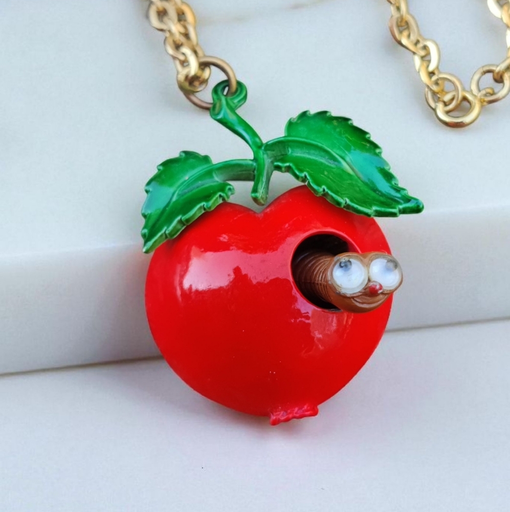 🍎 Vintage Funny Wobbly Worm In An Apple Teachers Necklace